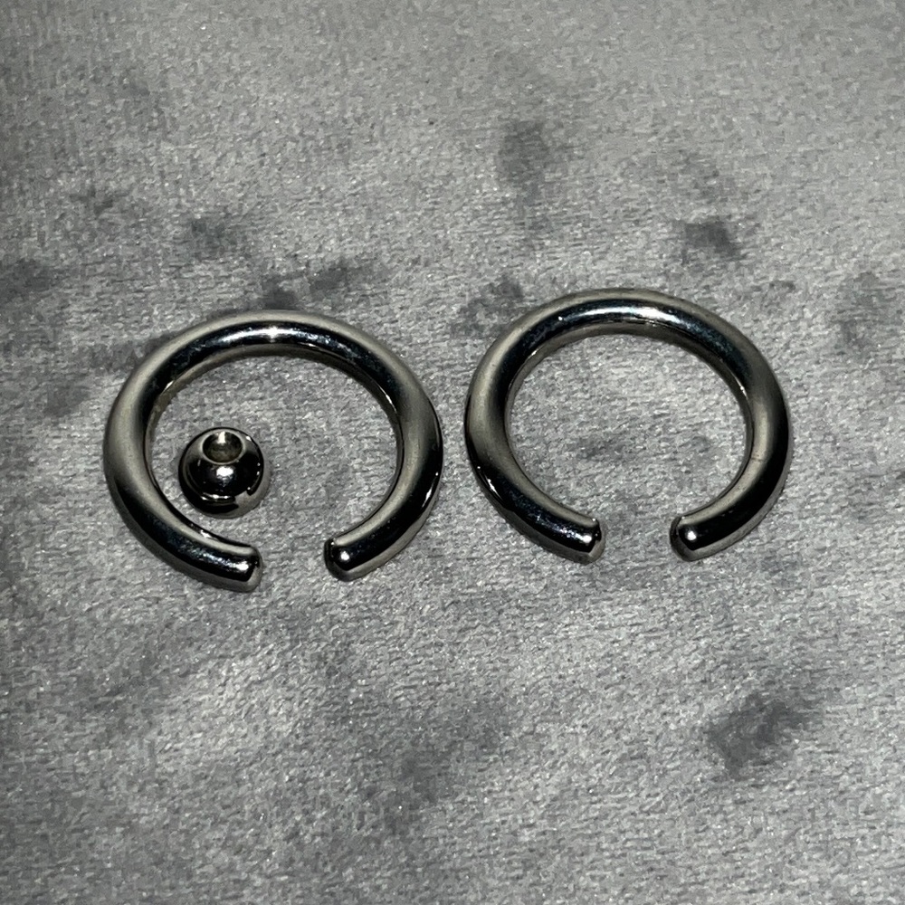 1” 6g Gauged Stainless Steel Earrings with ball Stretching Jewelry